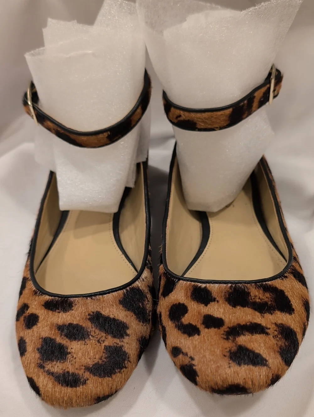 Talbots size 7.5 Leather Upper Leopard Print Ankle Strap Flats - Brown/Tan